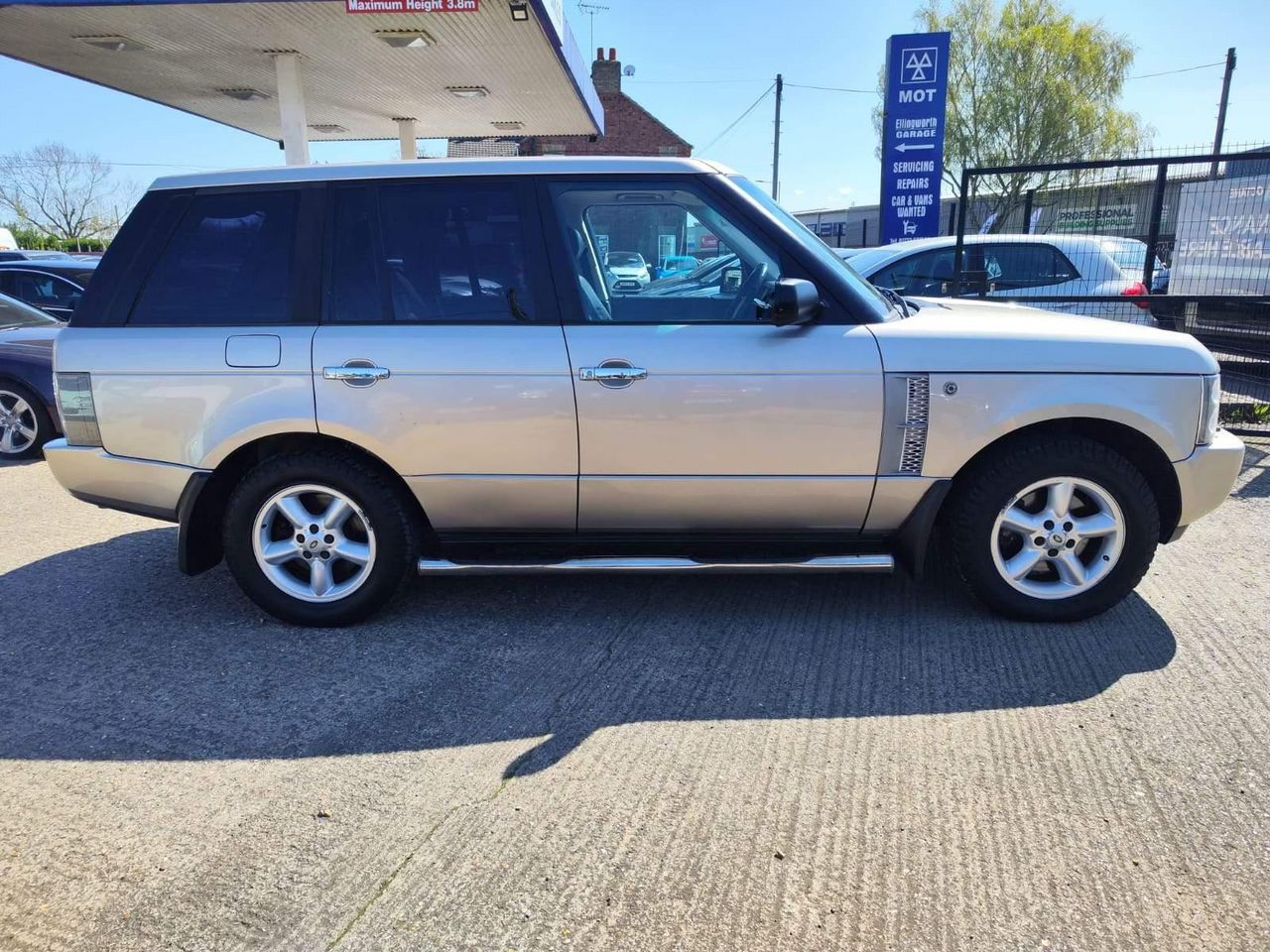 2003 Land Rover Range Rover 3.0 Td6 HSE 5dr - Picture 4 of 32