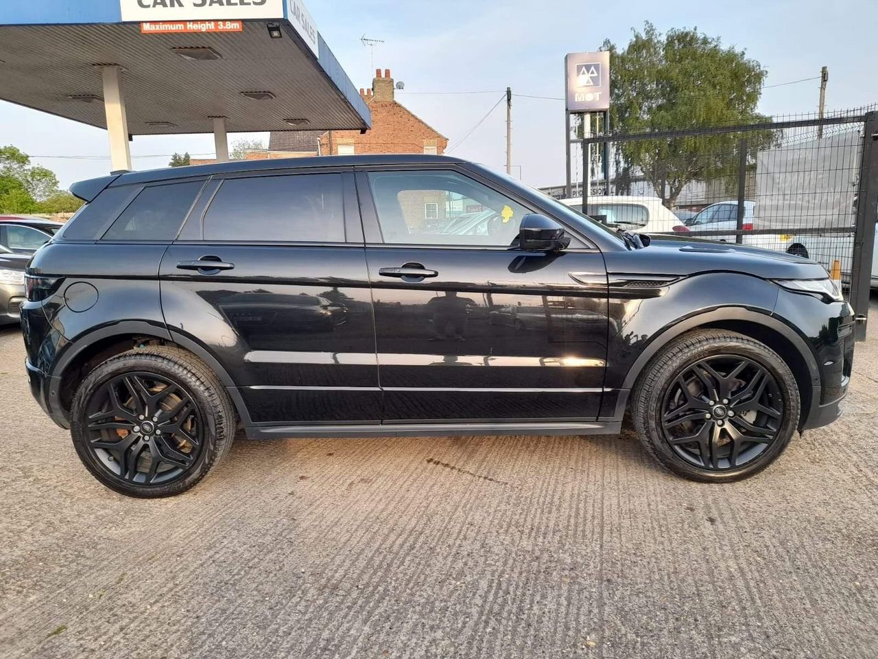 2017 Land Rover Range Rover Evoque 2.0 TD4 HSE Dynamic Auto 4WD Euro 6 (s/s) 5dr - Picture 12 of 53