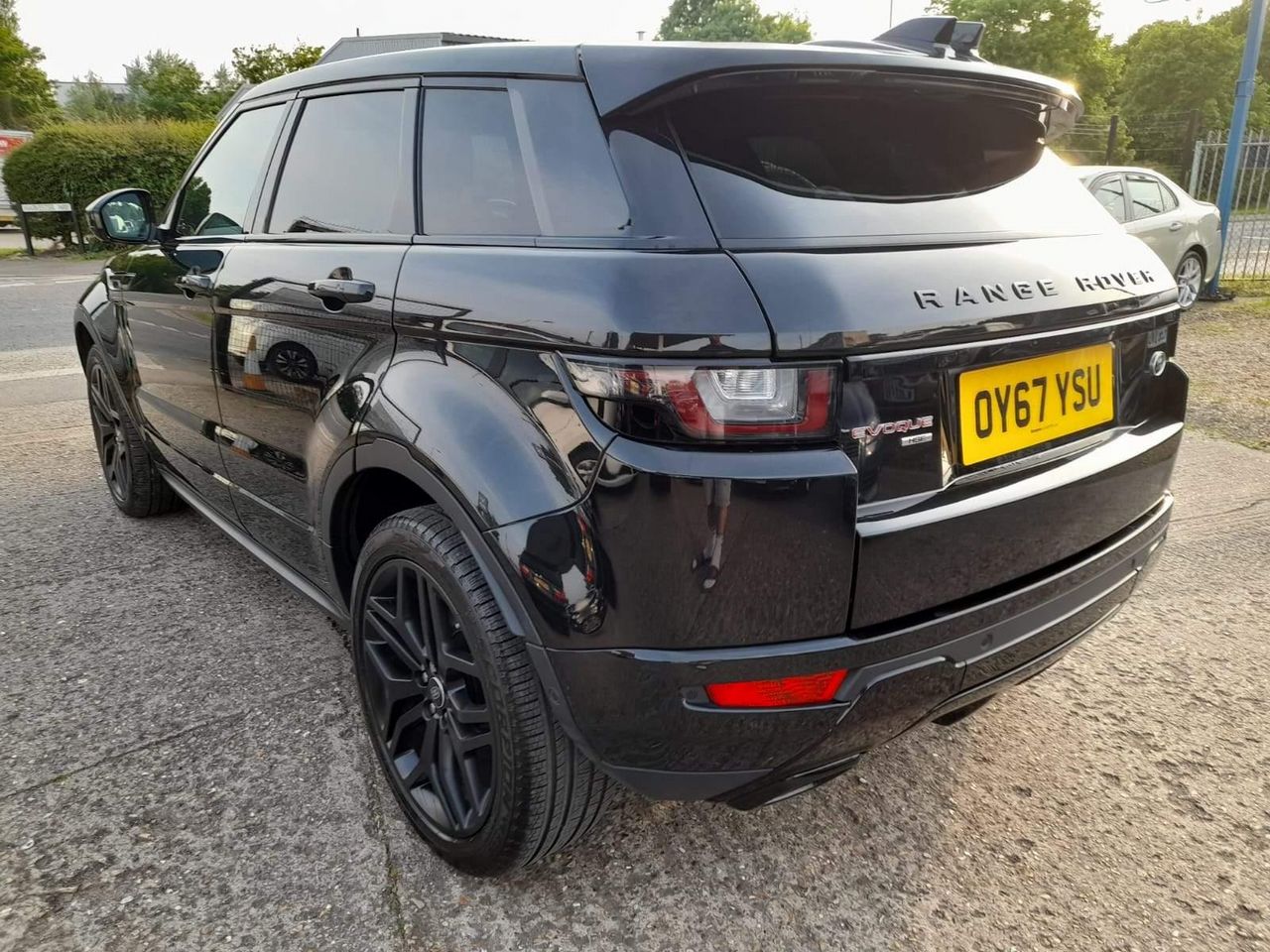 2017 Land Rover Range Rover Evoque 2.0 TD4 HSE Dynamic Auto 4WD Euro 6 (s/s) 5dr - Picture 7 of 53