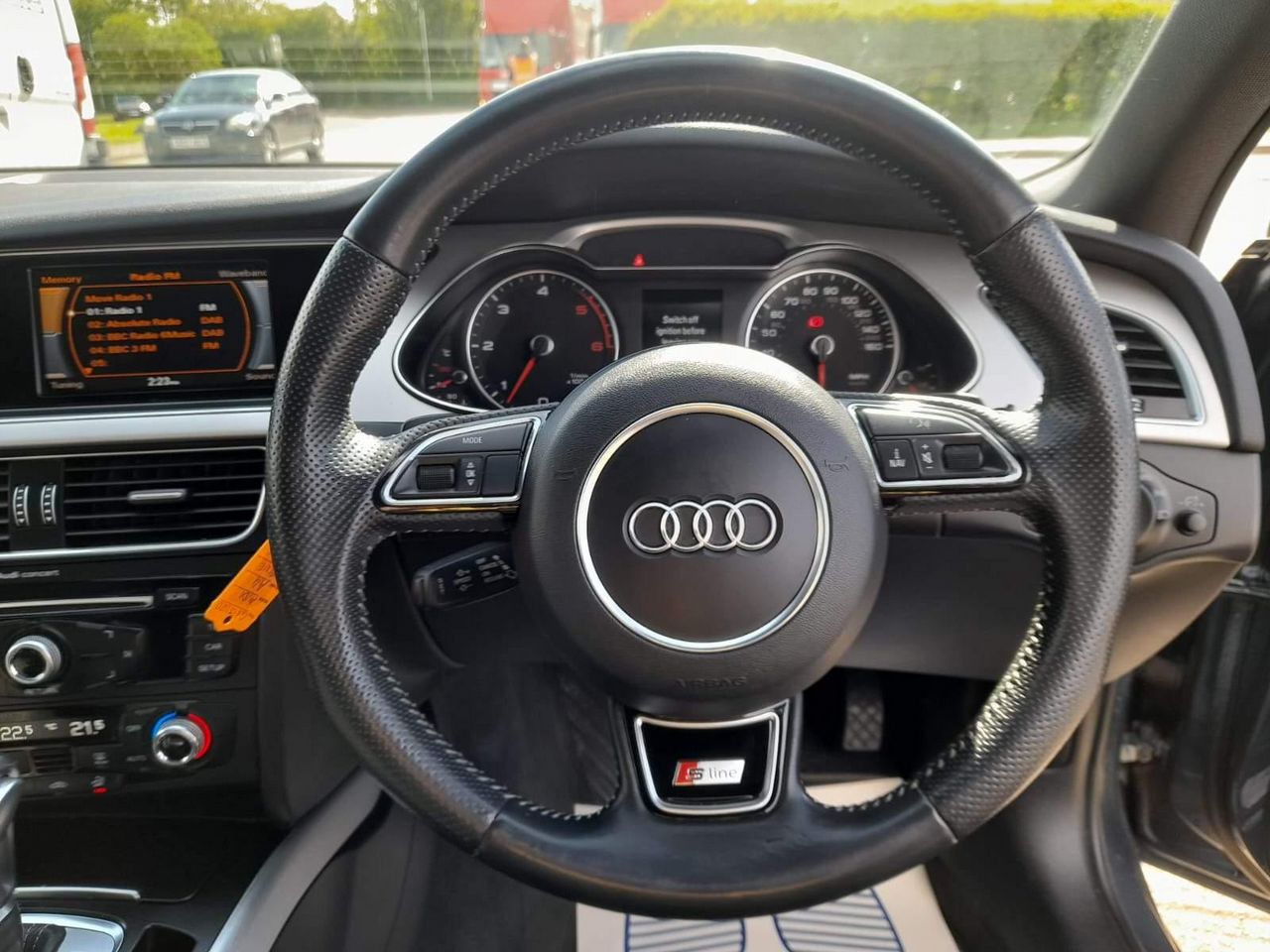 2015 Audi A4 3.0 TDI V6 S line S Tronic quattro Euro 5 (s/s) 4dr - Picture 25 of 47