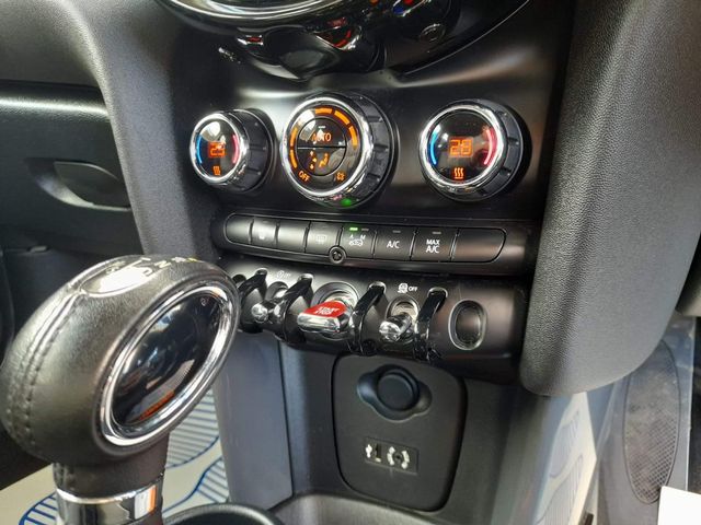 2015 MINI Hatch 1.5 Cooper D Auto Euro 6 (s/s) 5dr - Picture 42 of 48