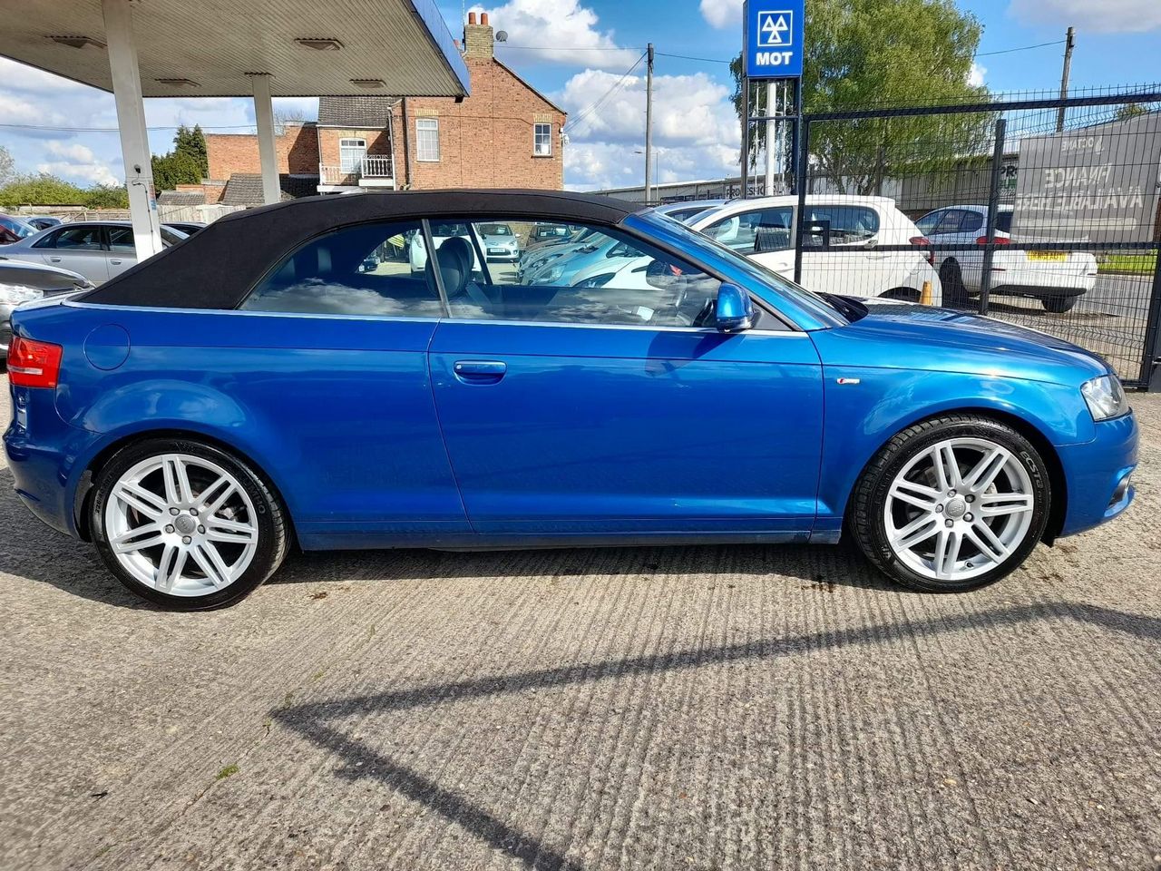 2009 Audi A3 Cabriolet 2.0 TDI S line Euro 4 2dr - Picture 6 of 37