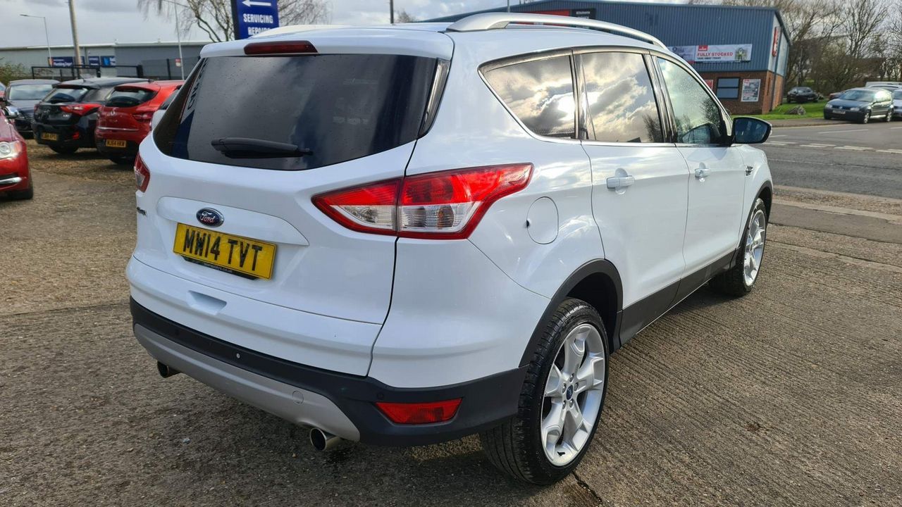 2014 Ford Kuga 2.0 TDCi Titanium Powershift AWD 5dr - Picture 5 of 46